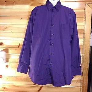 Van Heusen Long Sleeve Button Down Shirt Size 16.5 (32/33)